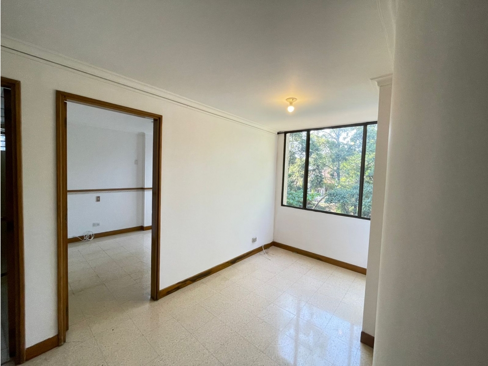 APARTAMENTO EN ZUÑIGA-POBLADO GARAJE DOBLE MUY CENTRAL — foto 4
