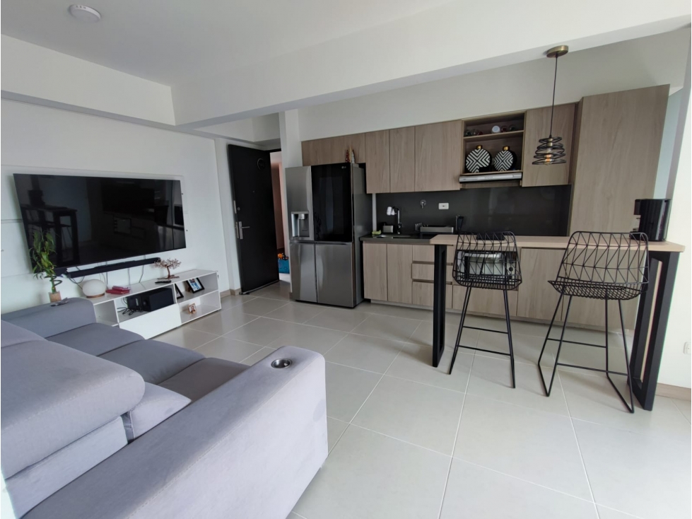 VENDO AMPLIO APARTAMENTO EN ITAGUI SANTA MARIA CERCA DEL C. DE LA MODA — foto 3