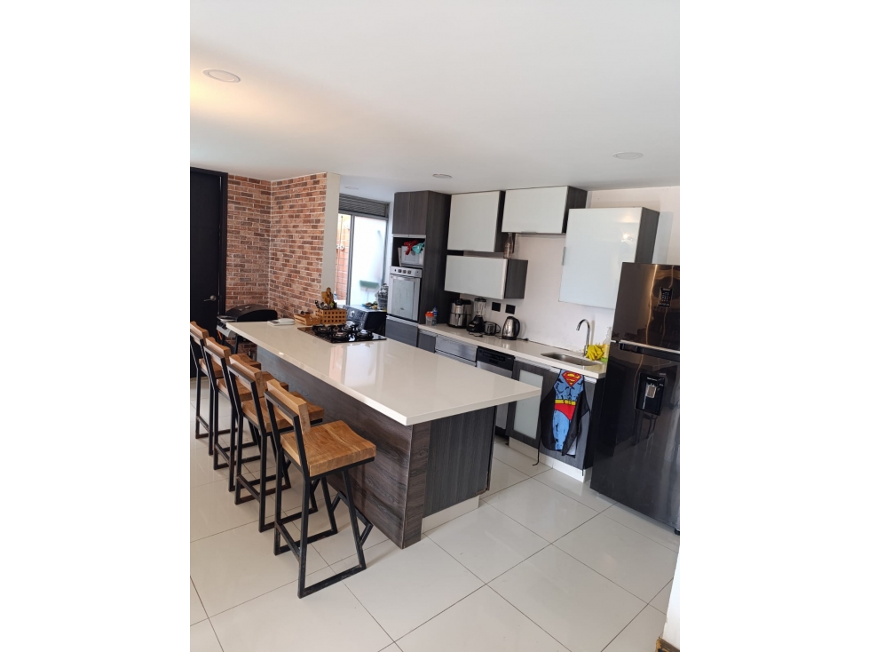 APARTAMENTO EN VENTA SECTOR LOMA DEL ESMERALDAL, ENVIGADO