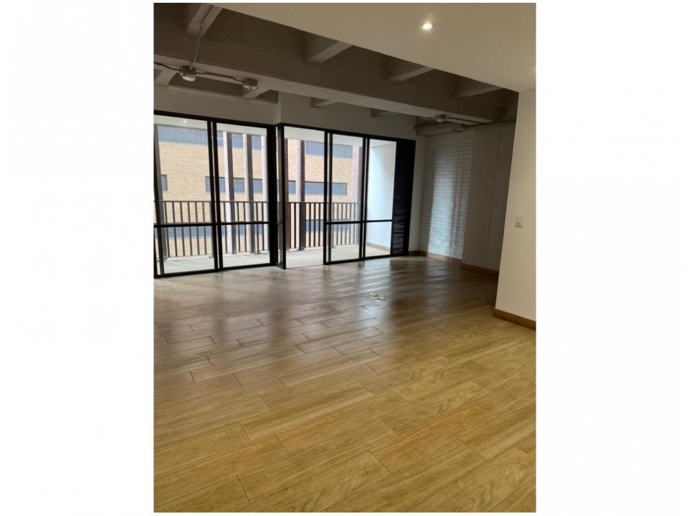 APARTAESTUDIO TIPO LOFT EN VENTA SECTOR CIUDAD DEL RIO, MEDELLIN