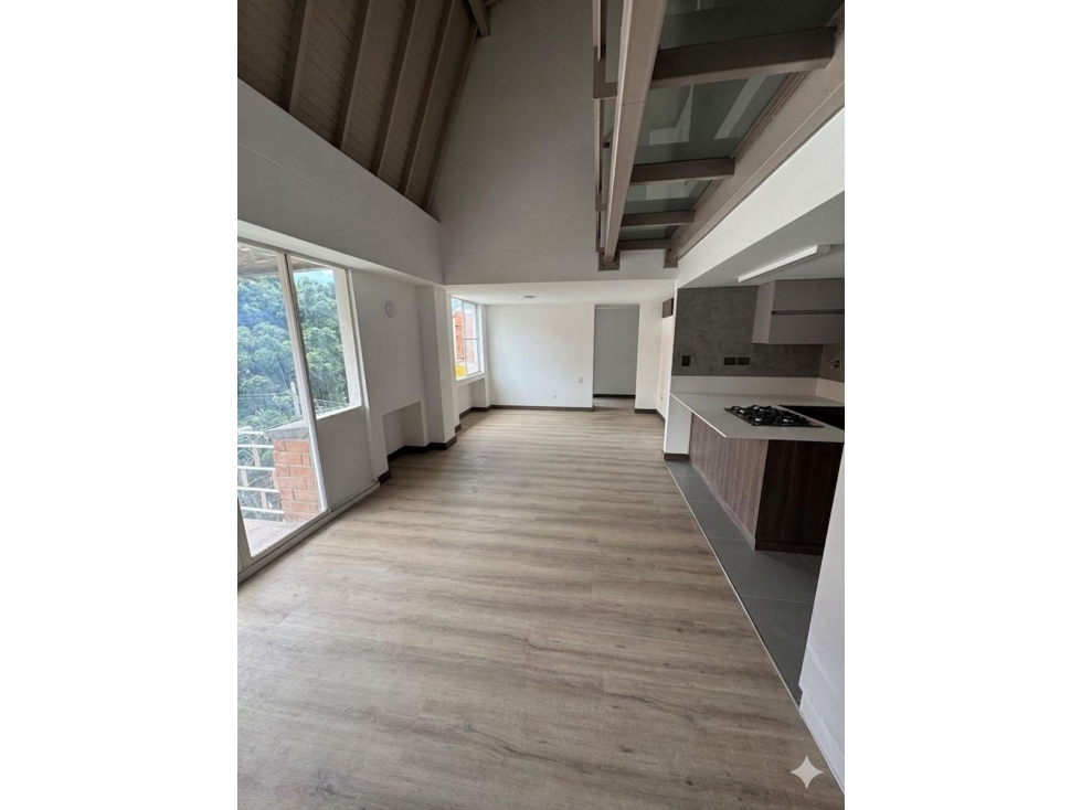 APARTAMENTO EN VENTA SECTOR LAURELES, MEDELLIN — foto 2