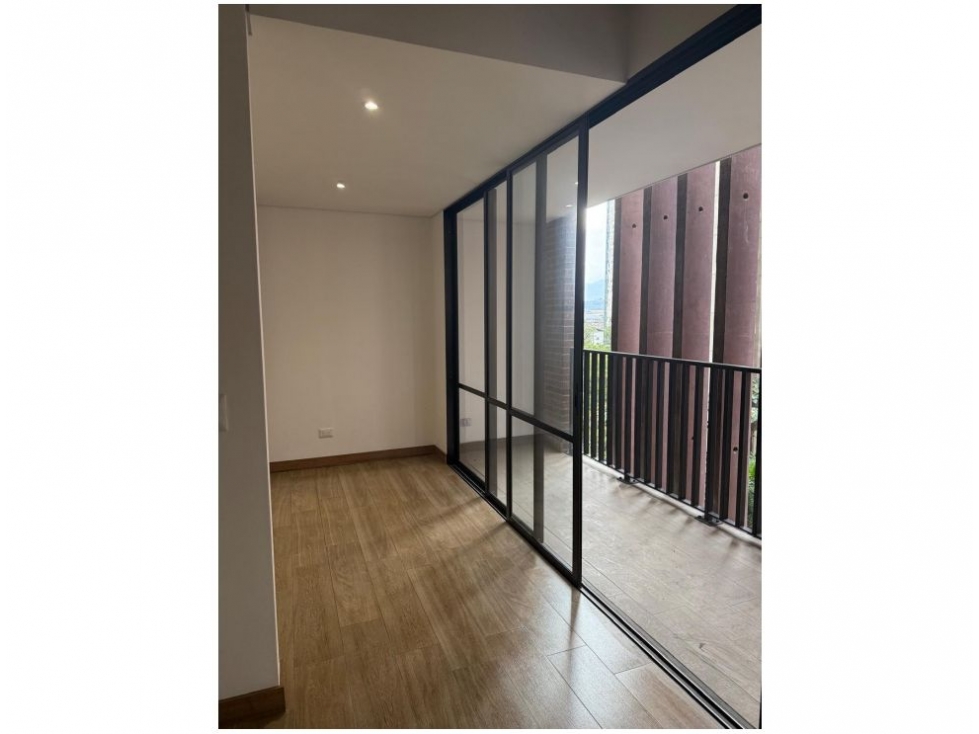 APARTAESTUDIO TIPO LOFT EN VENTA SECTOR CIUDAD DEL RIO, MEDELLIN — foto 5