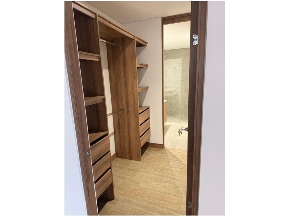 APARTAESTUDIO TIPO LOFT EN VENTA SECTOR CIUDAD DEL RIO, MEDELLIN — foto 6
