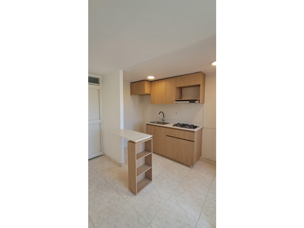 APARTAMENTO EN VENTA SECTOR SAN ANTONIO DE PRADO — foto 3