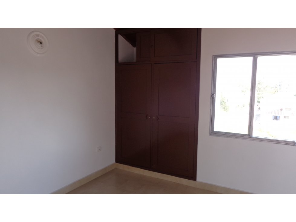 CASA EN VENTA SECTOR EL LAGO - 3