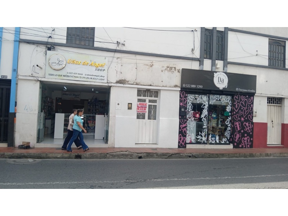 LOCAL COMERCIAL FRENTE A LA TORRE DEL CONQUISTADOR - 2