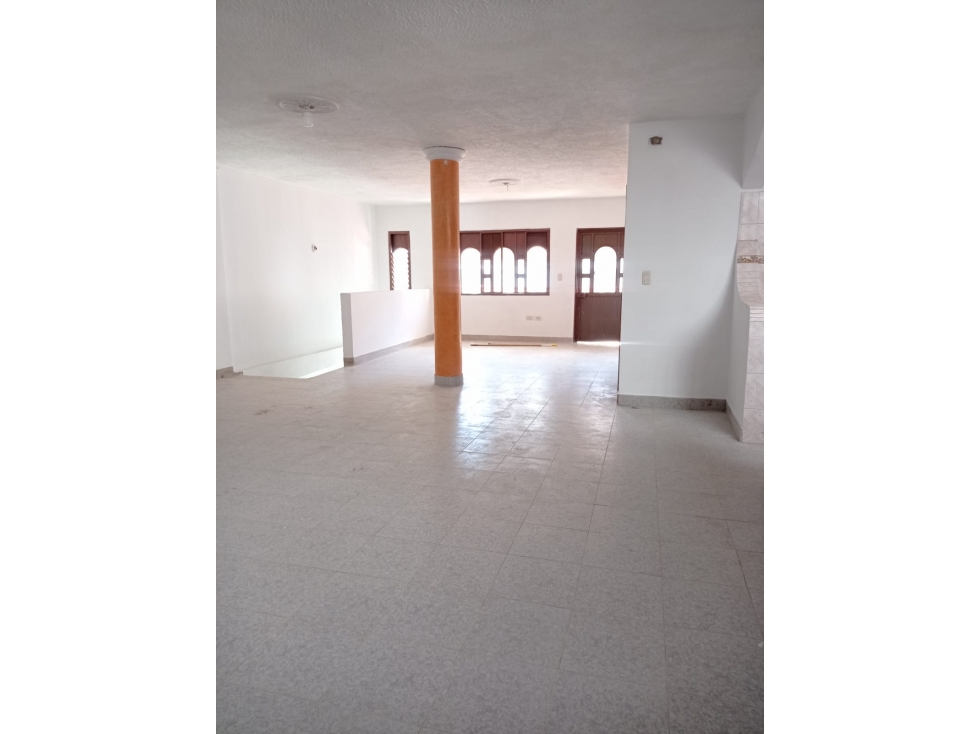 APARTAMENTO (2º PISO) EN ARRIENDO SECTOR CALLE ESCOBAR — foto 2