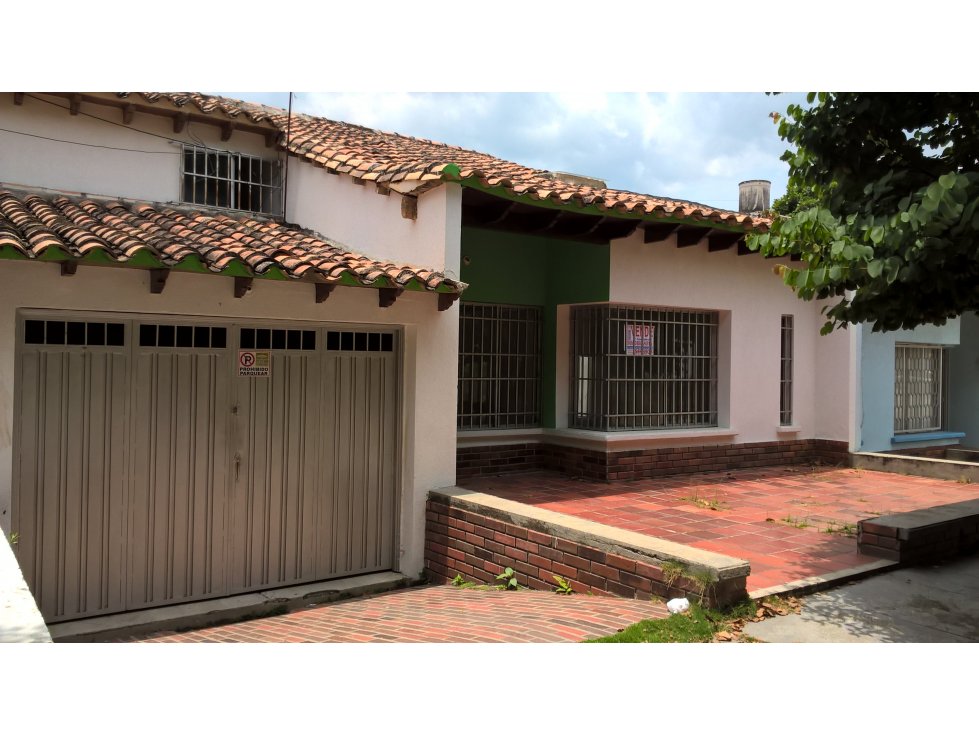 CASA EN VENTA BARRIO EL LAGO - 2
