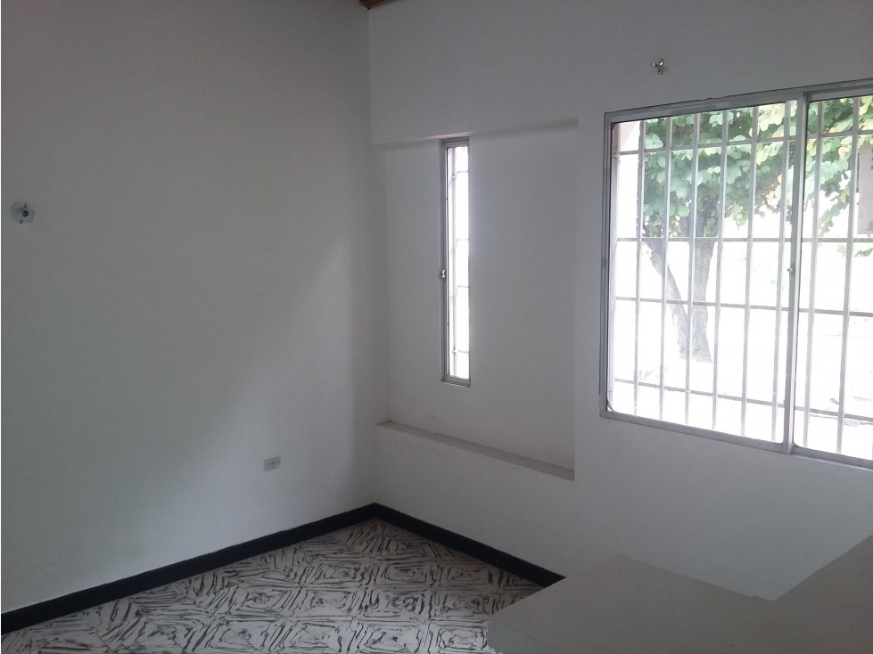 CASA EN VENTA BARRIO EL LAGO - 4
