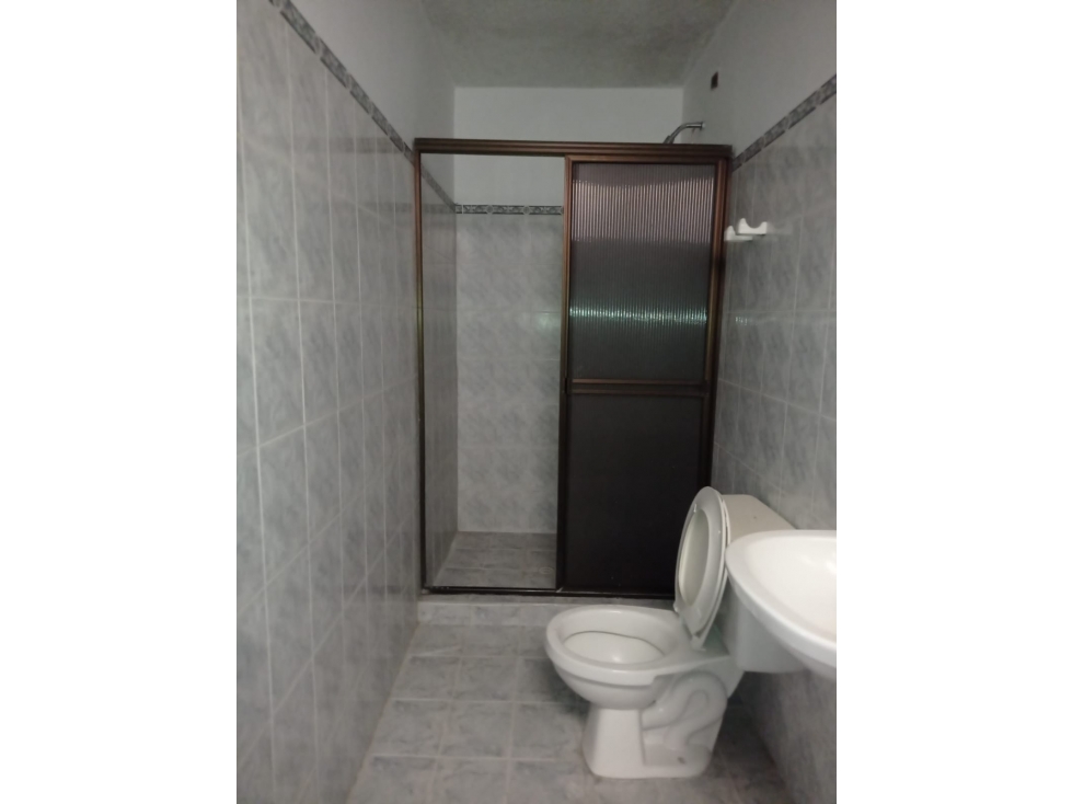 APARTAMENTO (2º PISO) EN ARRIENDO SECTOR CALLE ESCOBAR — foto 5