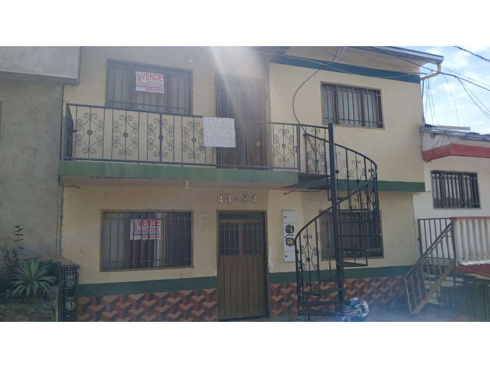 CASA DE 2 PISOS EN COLINA DE LA FLORIDA - 2