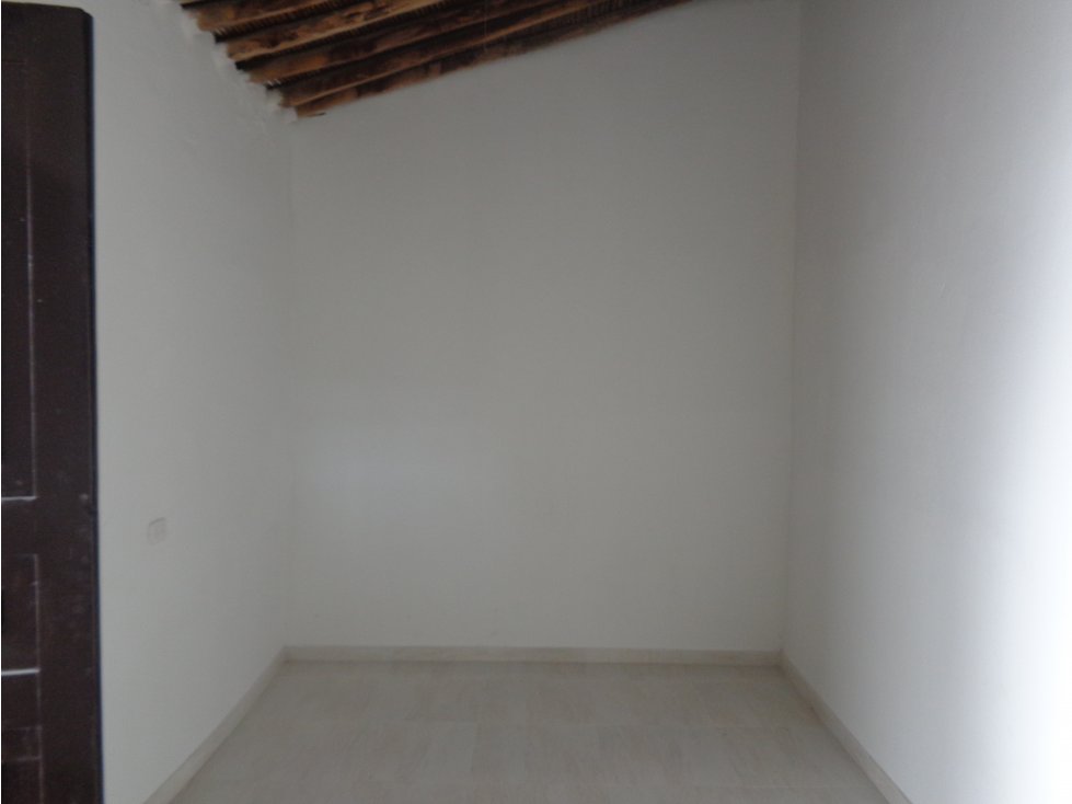 CASA EN VENTA SECTOR LA PIÑUELA - 6