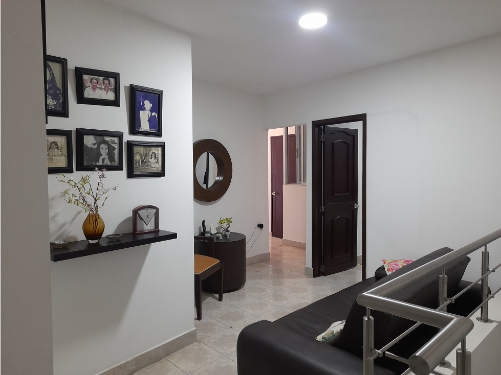 CASA EN VENTA SECTOR CALLE ESCOBAR - 6