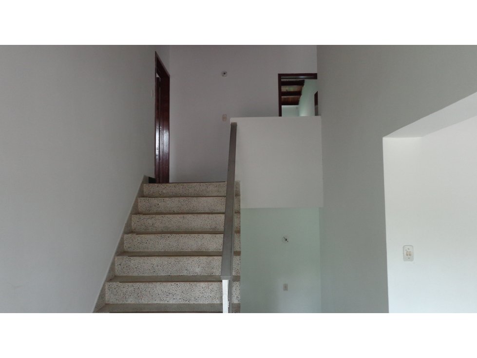 CASA EN VENTA SECTOR EL LAGO - 6