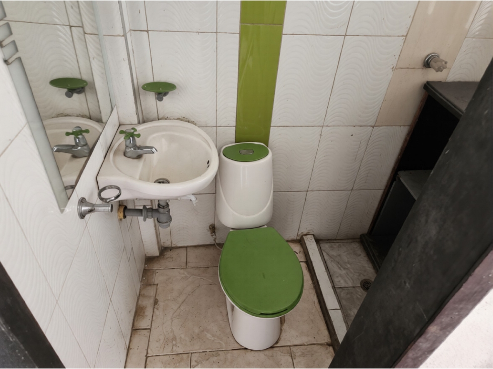 LOCAL EN VENTA UBICADO EN EL BARRIO SANTA CLARA - 5