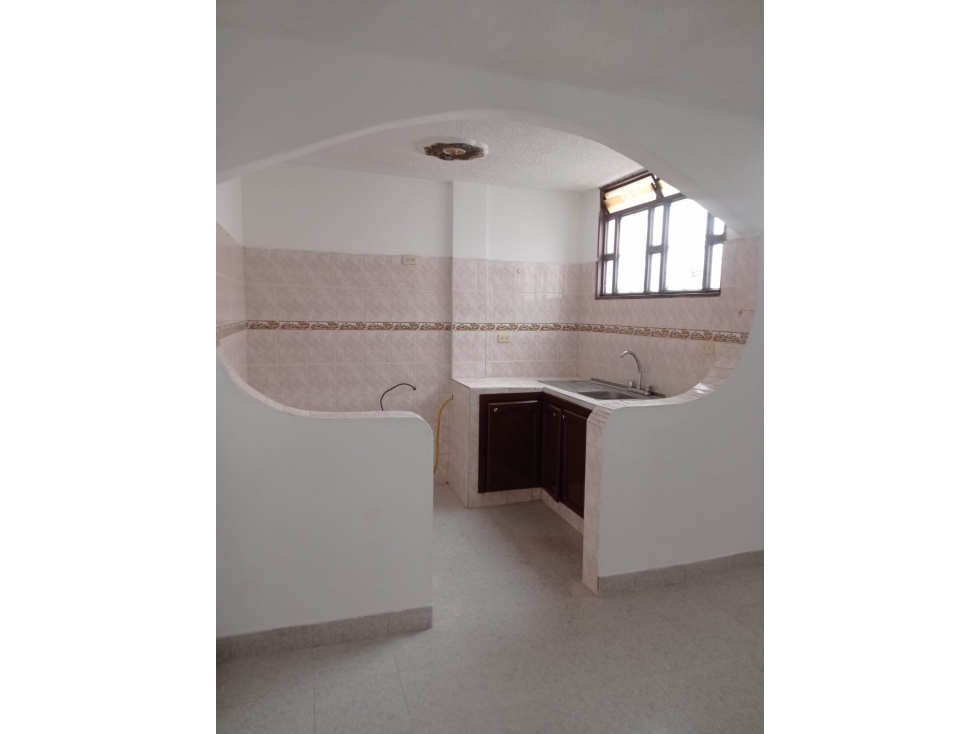 APARTAMENTO (2º PISO) EN ARRIENDO SECTOR CALLE ESCOBAR — foto 3