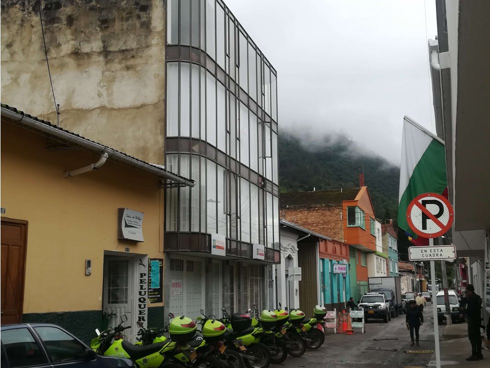 Vendo Edificio Uso institucional CHOACHÍ CUNDINAMARCA - 1