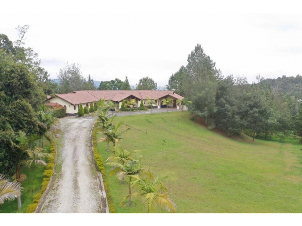 VENTA DE CASA-FINCA SECTOR ESCOBERO ENVIGADO