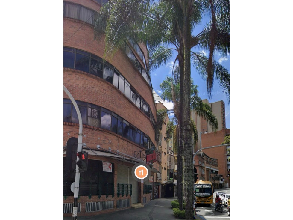 PISOS COMERCIALES Y VIVIENDA PARA VENTA EN EL CENTRO - 1