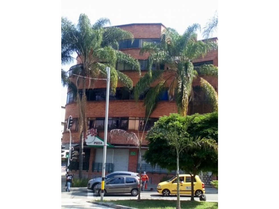 PISOS COMERCIALES Y VIVIENDA PARA VENTA EN EL CENTRO - 5