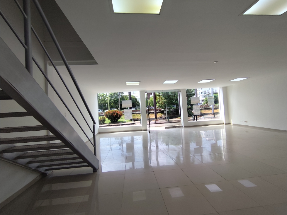 Arriendo Local Comercial - Ideal para tu Empresa o Negocio