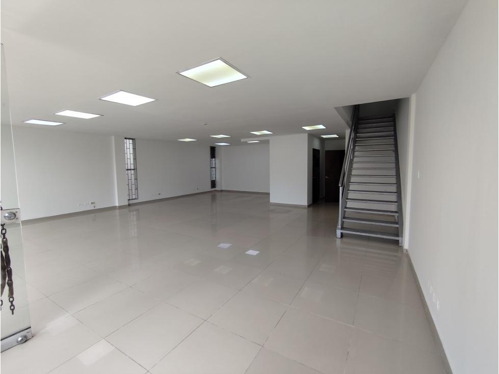 Arriendo Local Comercial - Ideal para tu Empresa o Negocio — foto 4
