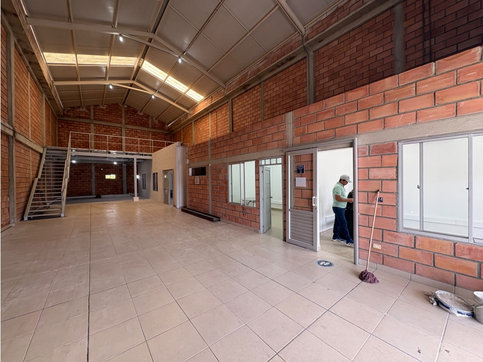 Bodega en Arriendo - Monteria Cordlaba - 2