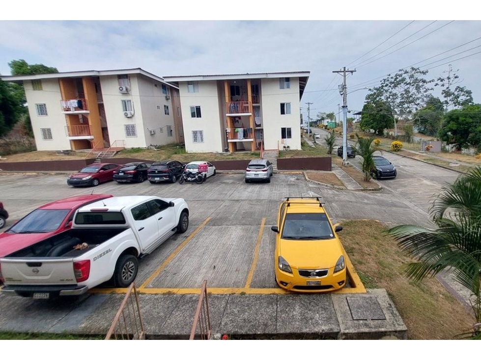 Se vende apartamento en Rana de Oro-Pedregal. - 4