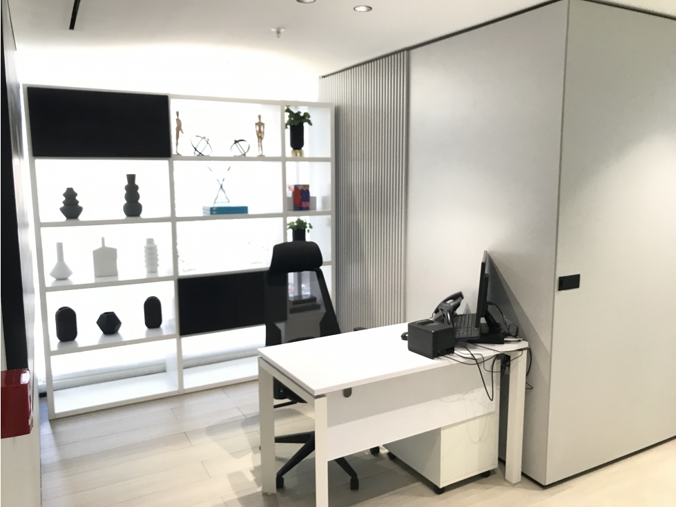 Se vende Consultorios Medicos en Via España. - 5