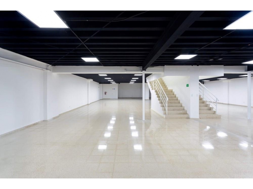 Se alquila local comercial en Chanis Plaza Agora, Parque Lefevre - 6