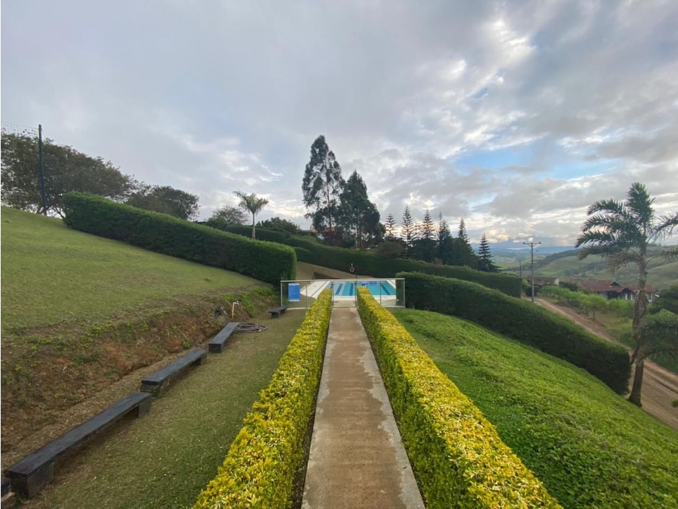 VENDO LOTE, Lago Calima, Bosques de Calima - 1