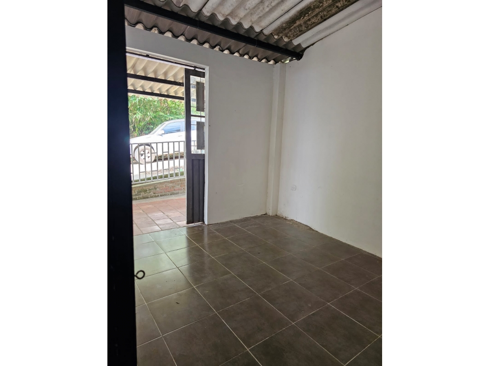 SE VENDE CASA CON LOTE EN SAN VICENTE DE CHUCURÍ - 6