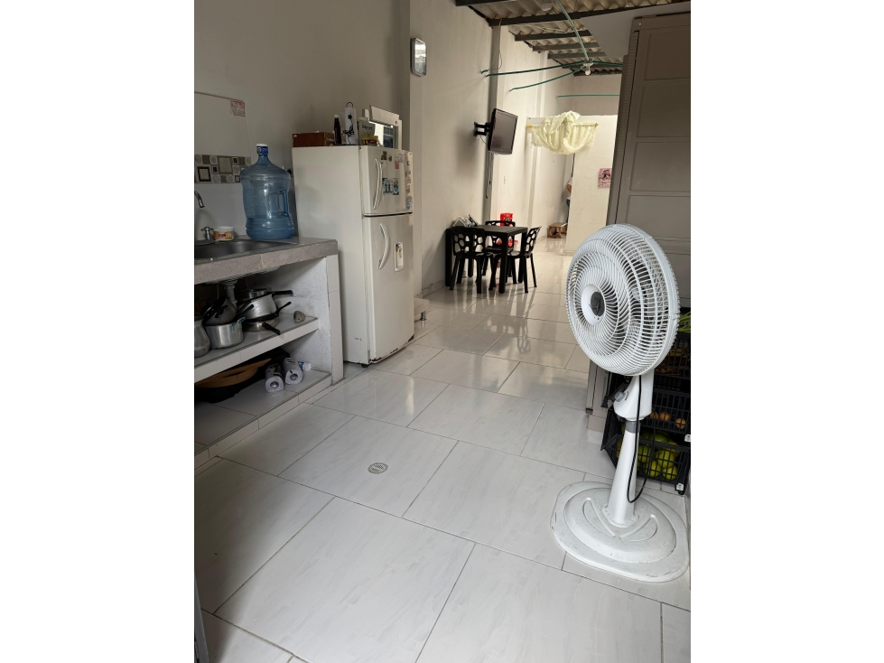 VENDO CASA EN EL BARRIO CHAPINERO DE SAN VICENTE DE CHUCURÍ - 2