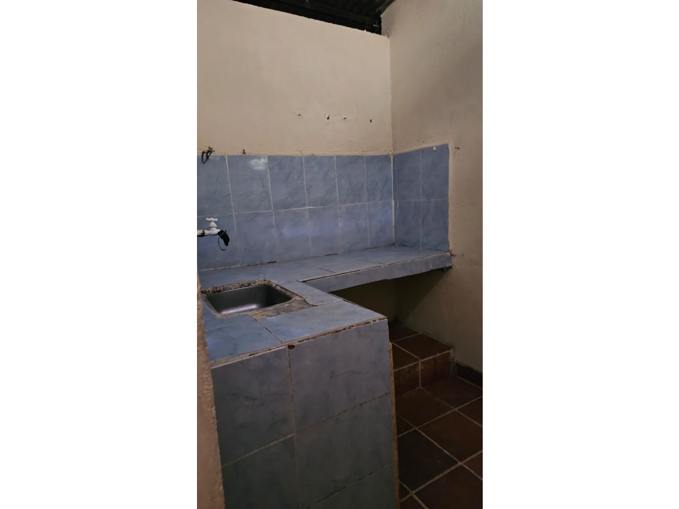 VENDO LOTE CON DOS CASAS, BARRIO EL CAMPESTRE - 6