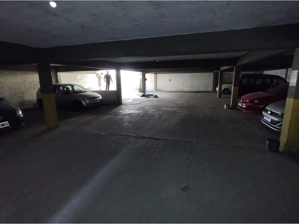 Estacionamiento Bº Alberdi - 2