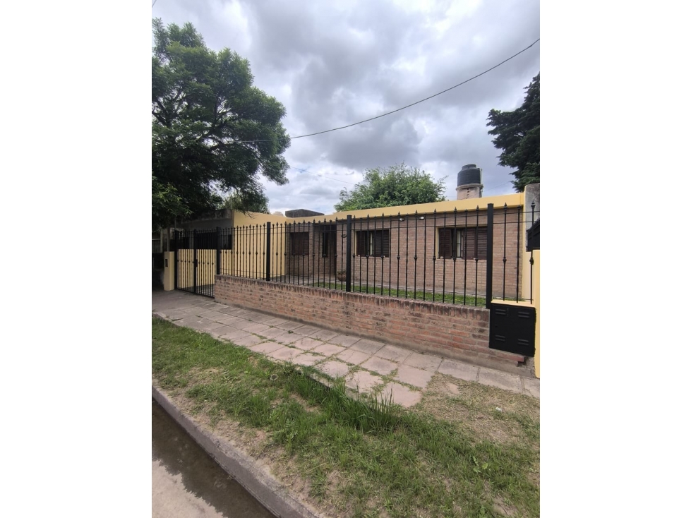 Casa B° Lamadrid — foto 2