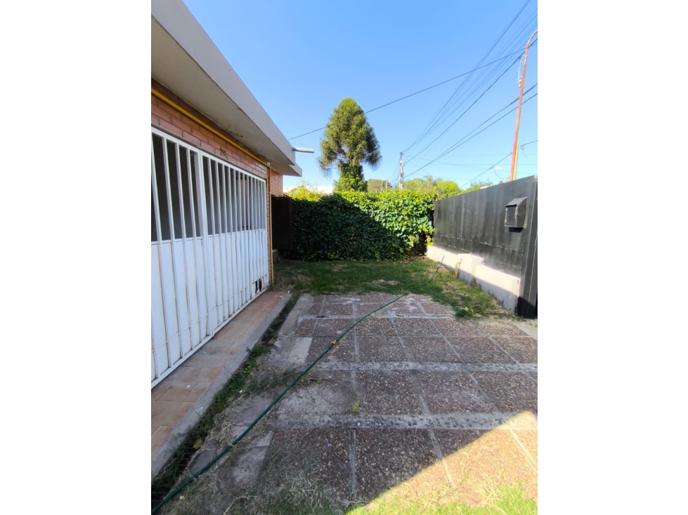 Casa 2 dorm. con pileta en venta Villa Allende Centro - 3