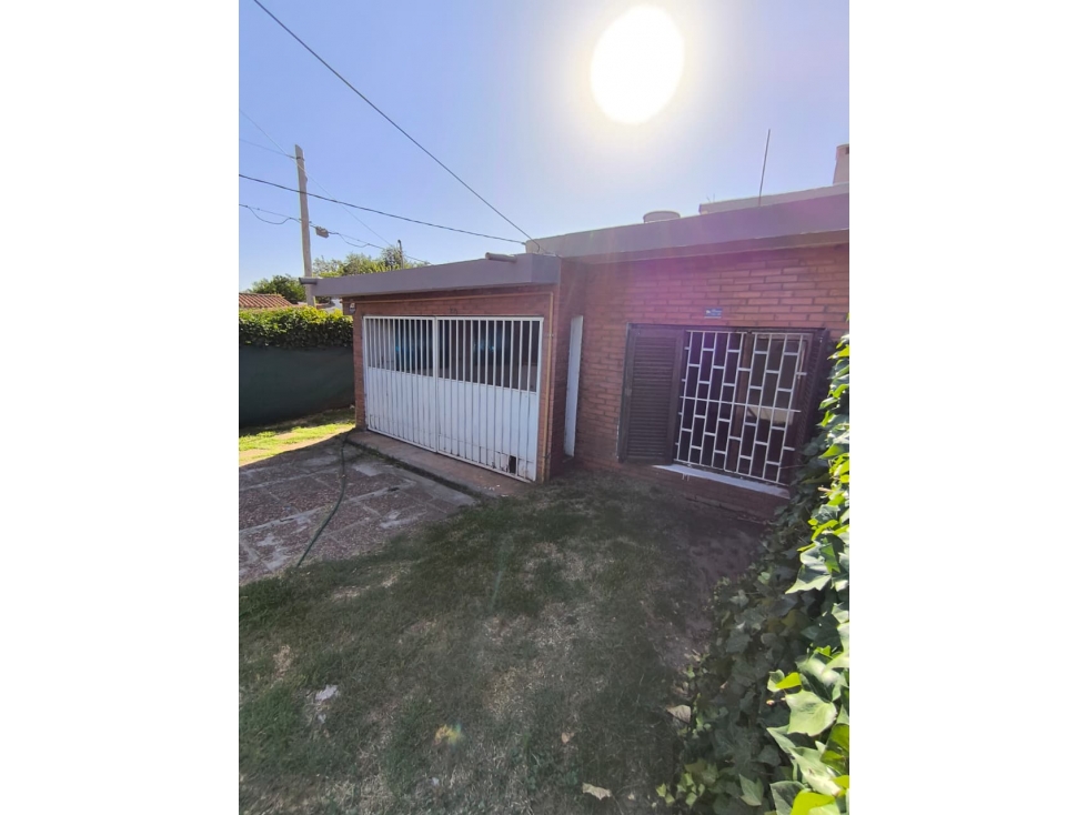 Casa 2 dorm. con pileta en venta Villa Allende Centro - 4