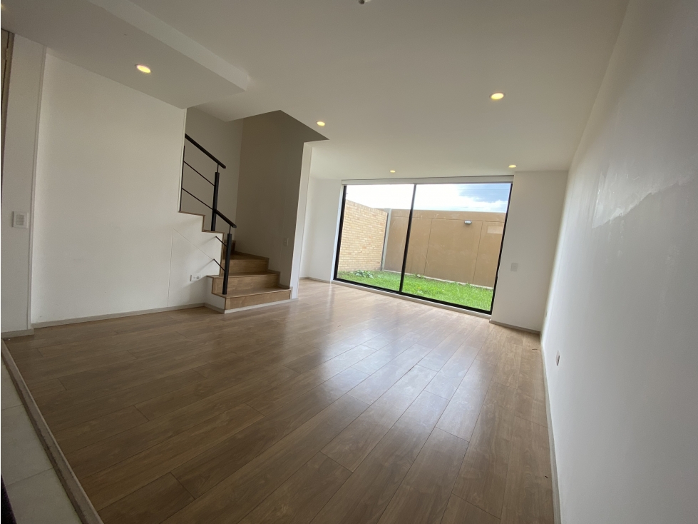 CASA VENTA/ARRIENDO CHIA SECTOR BOJACA PRECIO OPORTUNIDAD PATIO VERDE