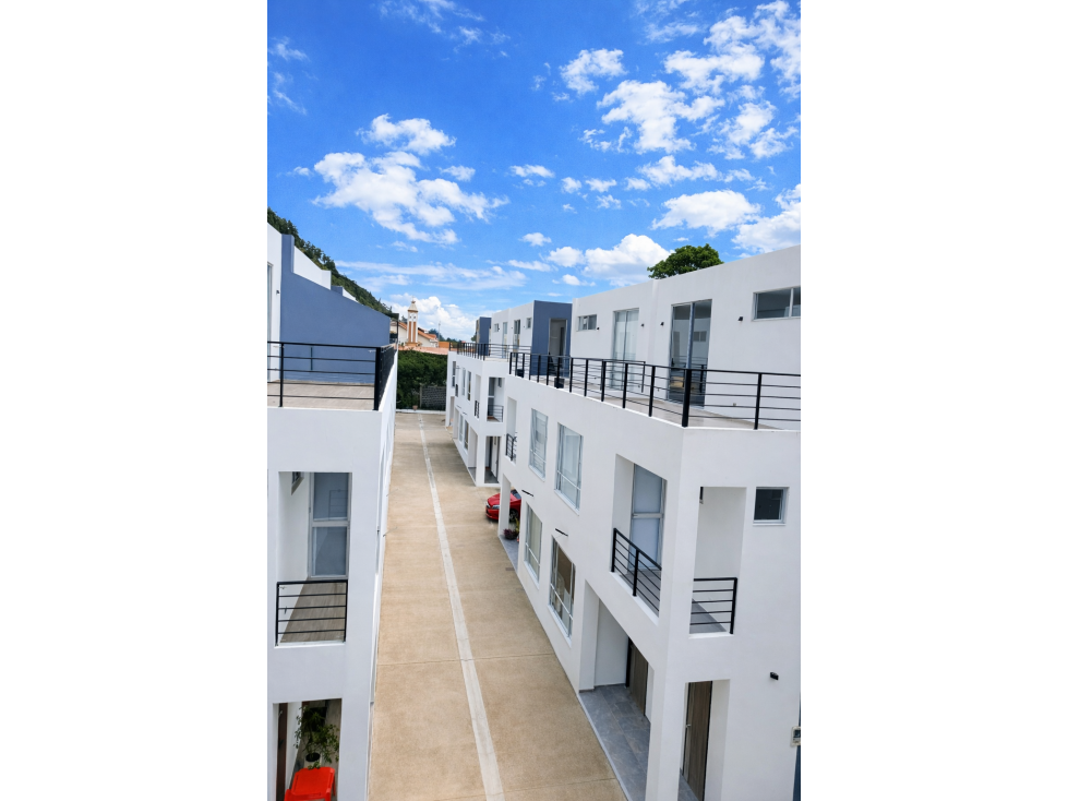 SE VENDE CASA EN COTA