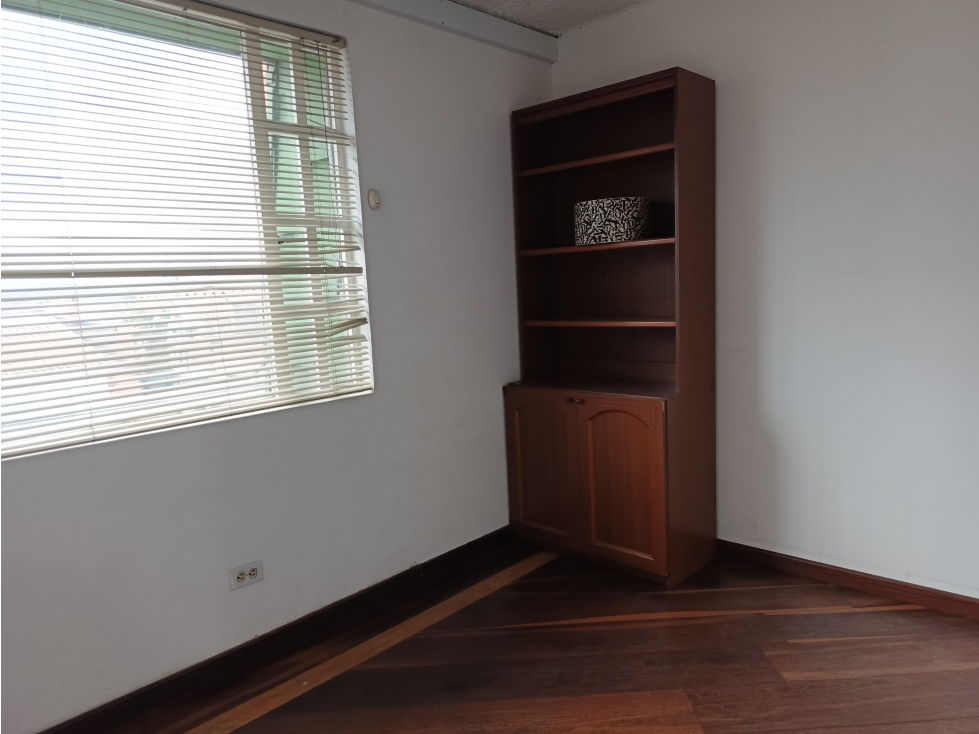 SE ARRIENDA CASA EN COTA - 4
