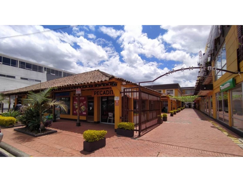 SE ARRIENDA O SE VENDE OFICINA EN CC TERRACOTA - 1