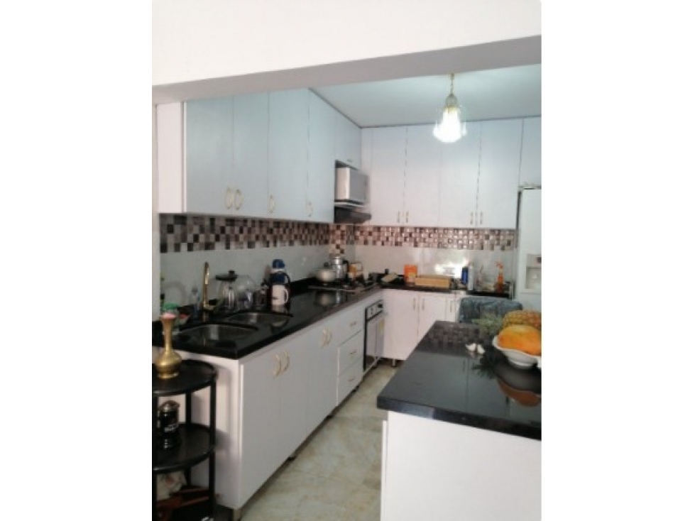 VENTA EDIFICIO PRIMERO DE MAYO LY7744458 - 1