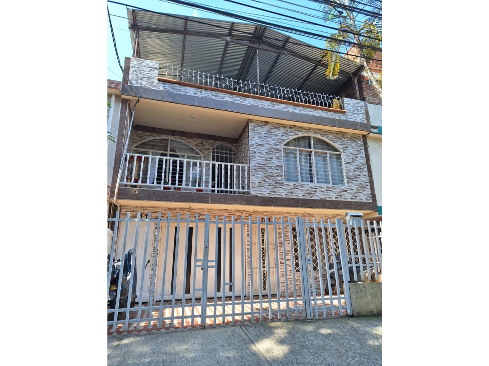 Venta de Casa Bifamiliar en el Barrio Departamental - YP - 6922280