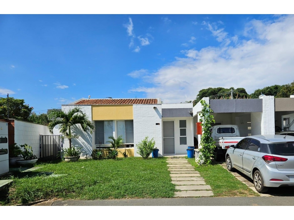 CASA EN VENTA EN AZUCENAS DEL CASTILLO, JAMUNDI LY10409611