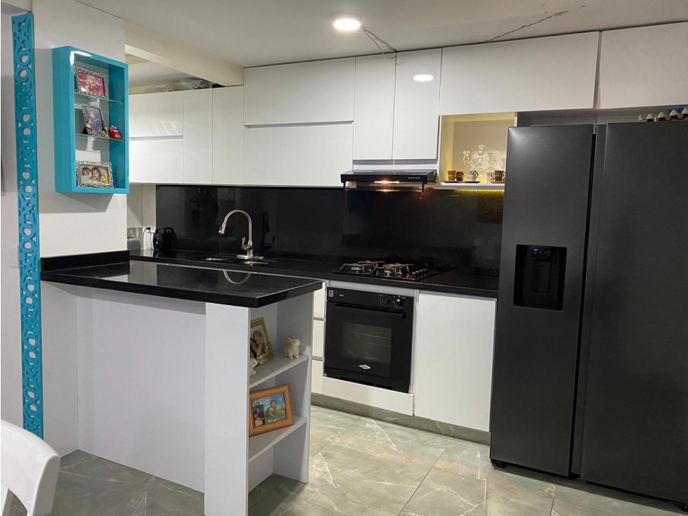 Se Vende Casa 2 Pisos Multifamiliar Barrio Limonar-CS-10433019 — foto 3