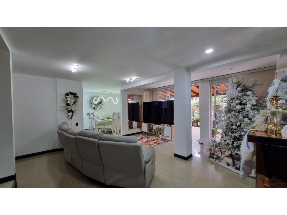 VENDO CASA EN CONDOMINIO FARALLONES DE PANCE W10312047 XU