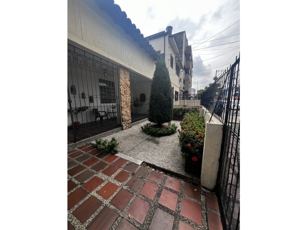 VENTA DE CASA AL SUR DE CALI, BARRIO SAN FERNANDO -YY-9689787. — foto 4