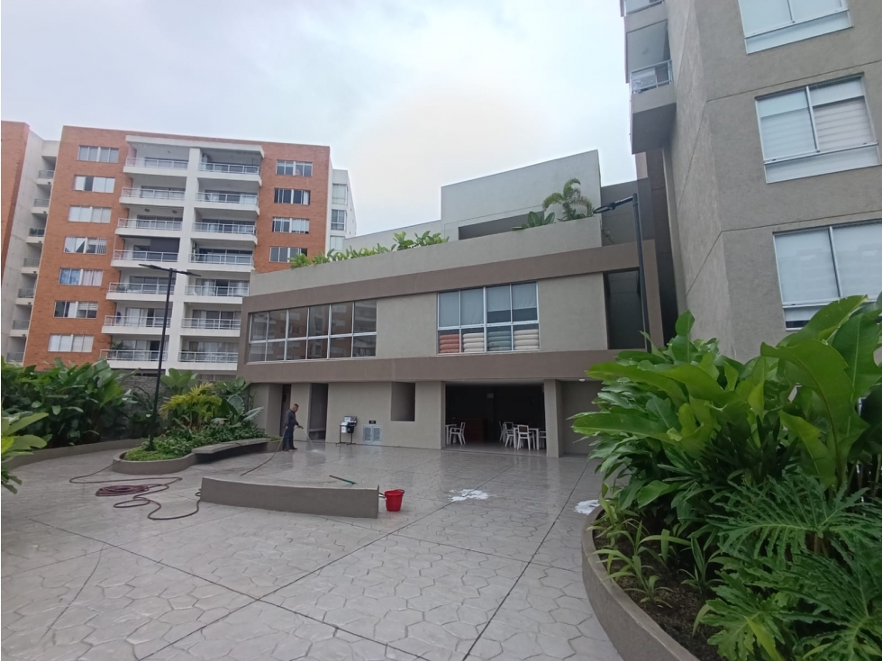 VENTA APARTAMENTO UNIDAD PLATINO SUR LY9774272