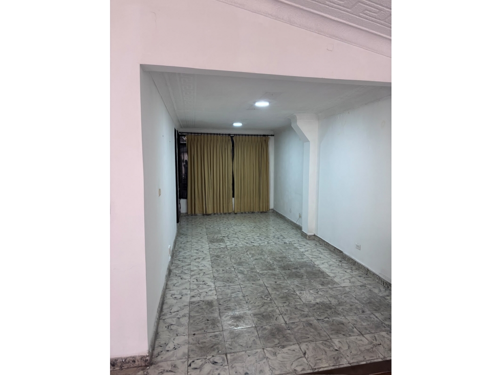 SE ARRIENDA BODEGA INDUSTRIAL ATANASIO GIRARDOT XU10204955 — foto 4